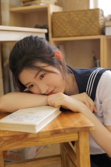医生含着她的乳尖H动漫